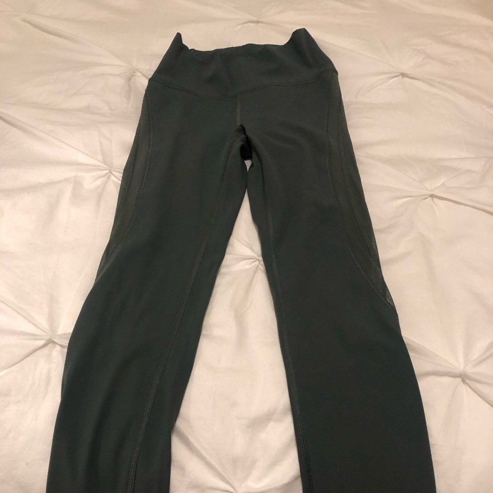 Lululemon olive green leggings size 2 7/8 length